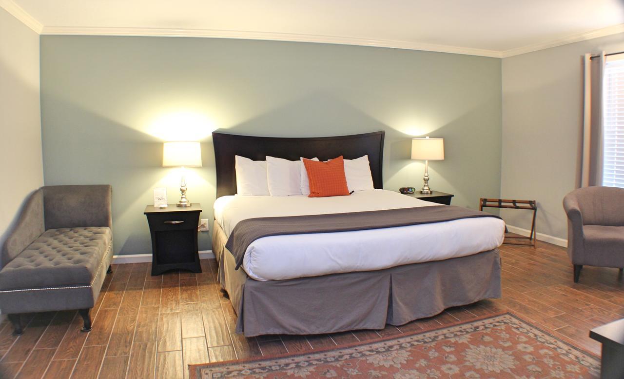 The Dahlonega Square Hotel&Villas Exterior foto