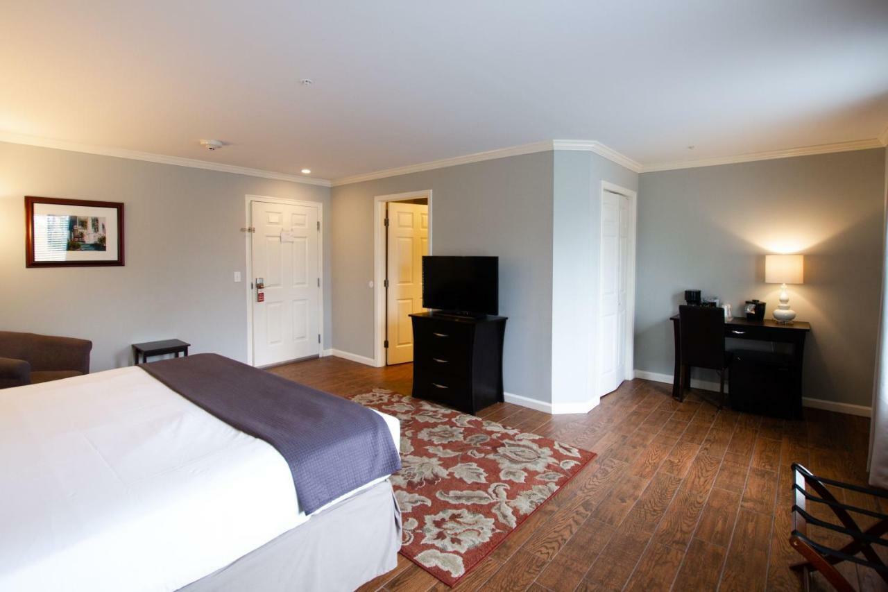 The Dahlonega Square Hotel&Villas Exterior foto