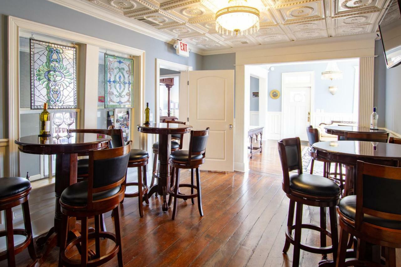 The Dahlonega Square Hotel&Villas Exterior foto